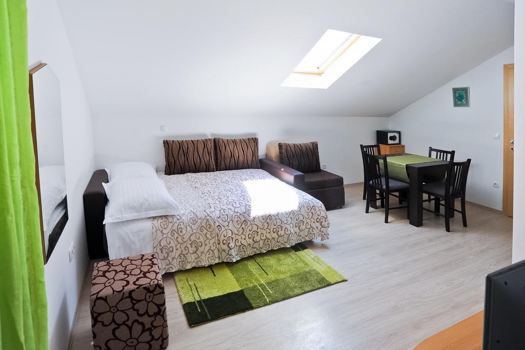 Apartmani Roko *