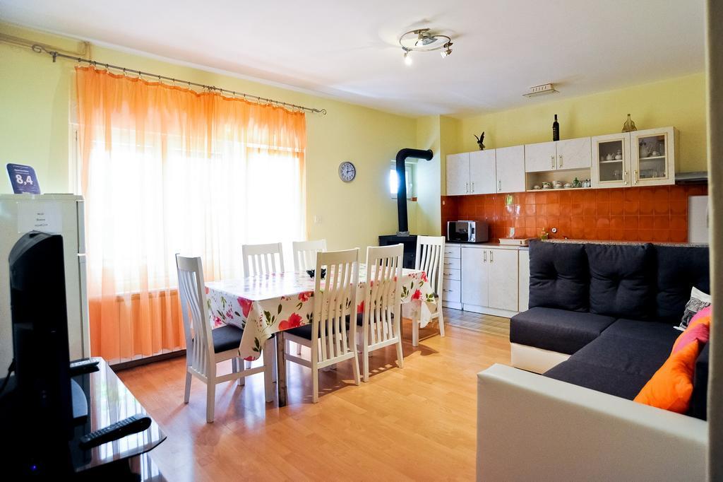 Roko Appartement *